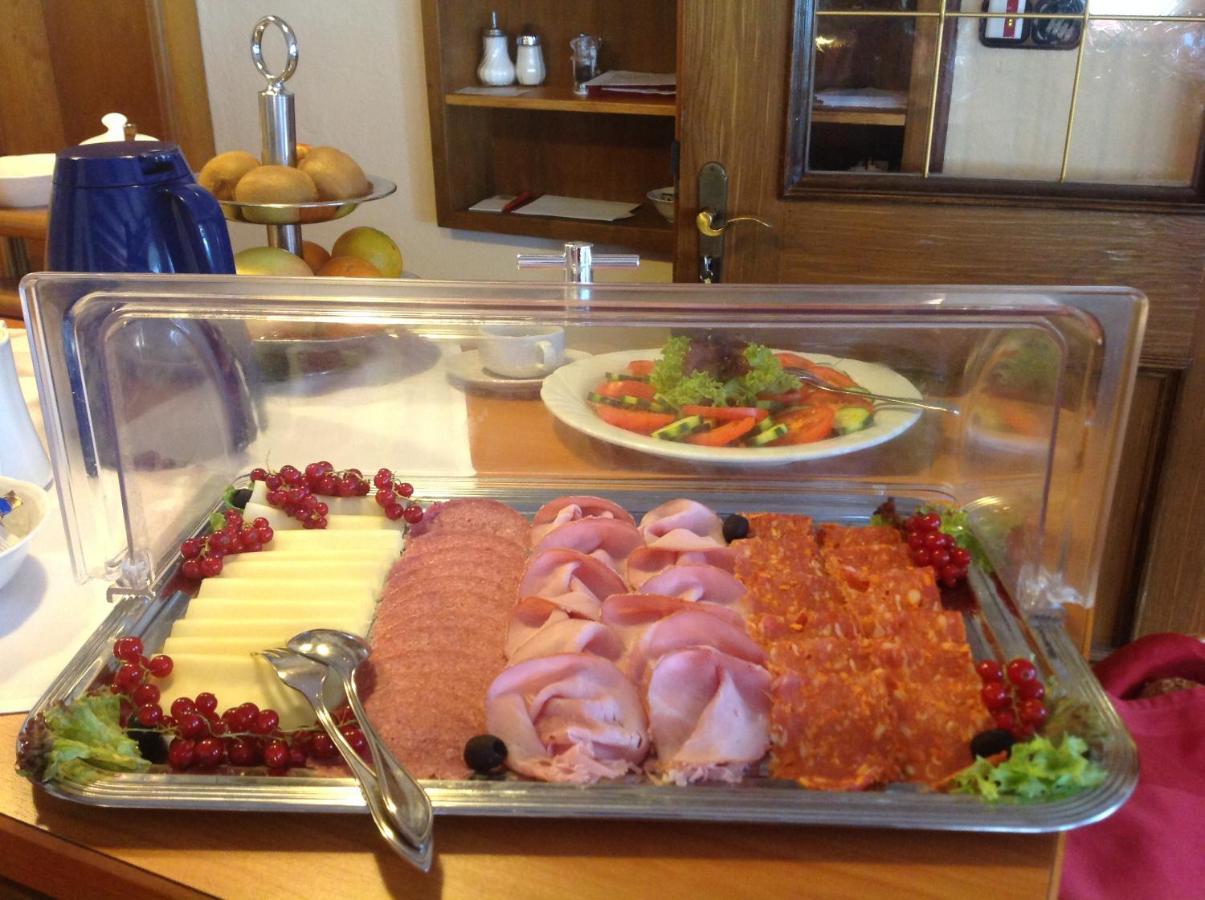Bed & Breakfast La Ristorante Pizzeria Garni