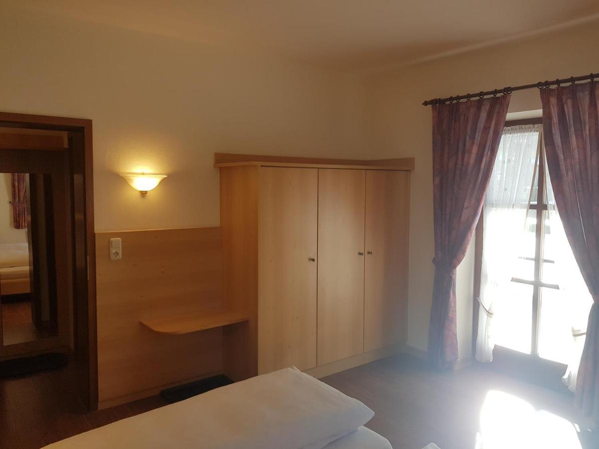 Bed & Breakfast La Ristorante Pizzeria Garni *